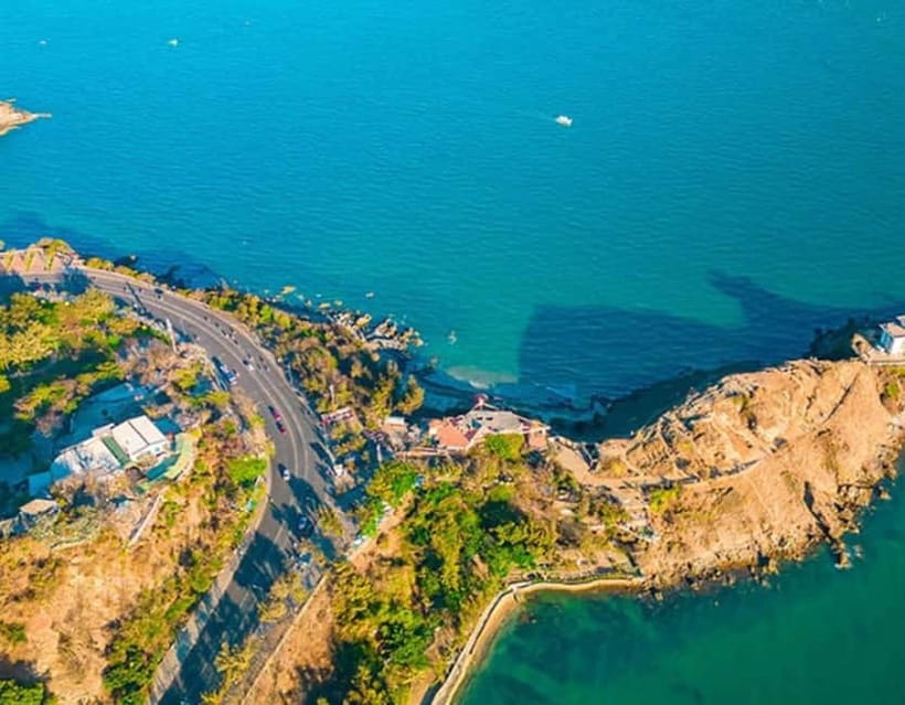 Ho Chi Minh: Vung Tau 1-Day Tour with Christ Statue & Lunch - Lunch by the sea: what the included seafood meal is really like