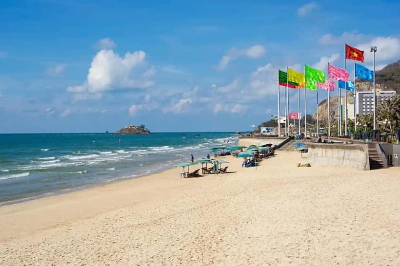 Ho Chi Minh: Vung Tau 1-Day Tour with Christ Statue & Lunch - Christ the King Statue: 800 steps and what maintenance changes