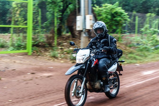 Honda XR 150 Motorbike Rental from Saigon - Honda XR150 in Ho Chi Minh City: the bike that fits the streets