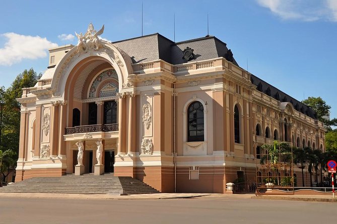 Individual Saigon city tour as a private tour - Chợ Lớn District 5 street life: Phố Tau Sai Gon and a free temple pause
