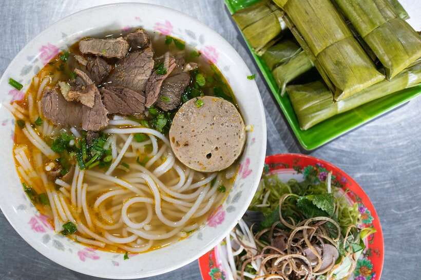 KISSTOUR | Motorbike Food Tour Female Drivers in Ho Chi Minh - Pickup and route logistics: what’s included, what costs extra