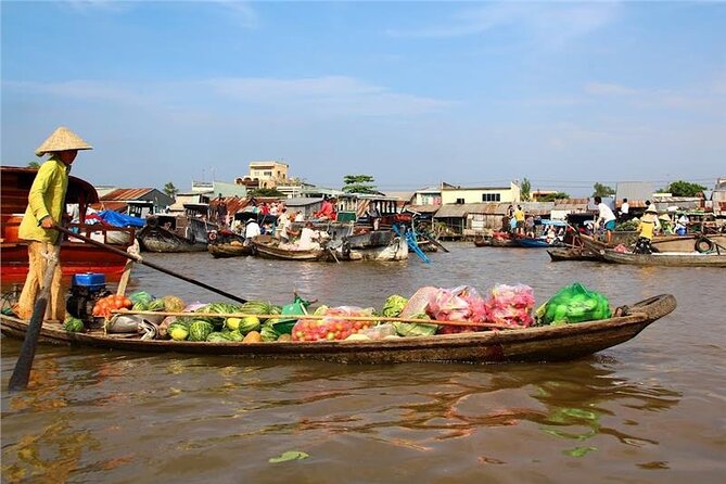 Luxury Mekong Delta Floating Market small Group 2 Days 1 Night - Cai Rang Floating Market: the best place to watch trade happen