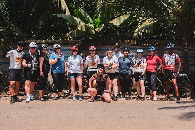 Mekong Delta 4 Days Cycling Trip-Off the Beaten Track - Day 4: Cai Rang floating market early by boat, then Phong Dien cycling