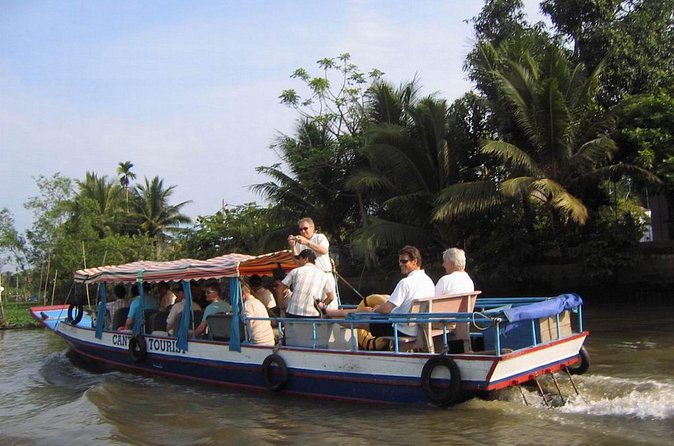 Mekong Delta full day trip - Bee-keeping and the coconut mill: learning without turning it into homework