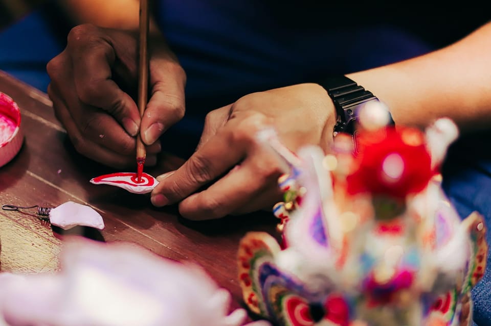 Mini Lion head decoration workshop - Making the Mini Lion Head: Step-by-Step Craft Time