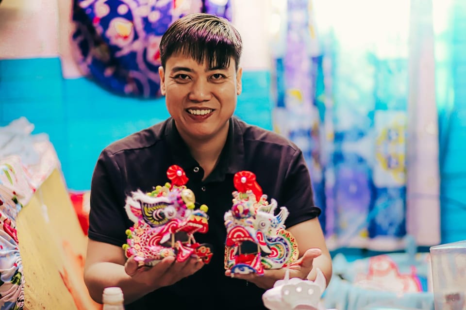 Mini Lion head decoration workshop - Drink, Pace, and the Workshop Mood