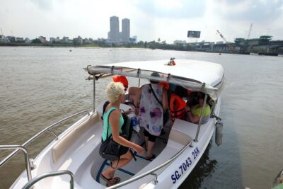 Morning CuChi Tunnels-Tapioca-Secret Traps Luxury Speedboat 2Ways - Morning pickup, meeting point, and how the group stays small