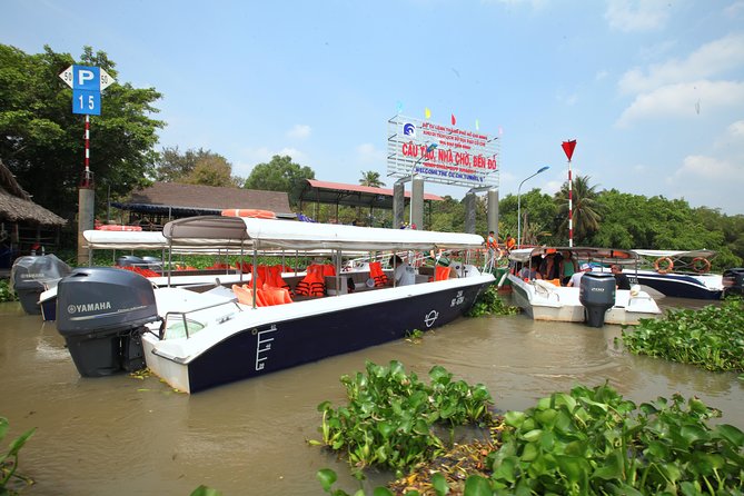 Morning CuChi Tunnels-Tapioca-Secret Traps Luxury Speedboat 2Ways - The guide experience: what you can expect from day-to-day storytelling