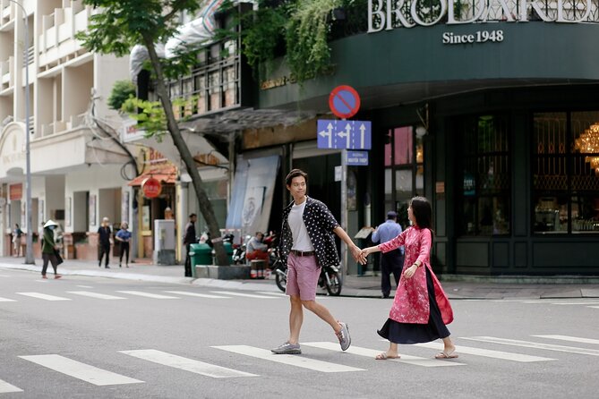 Photography Tour with Professional Photographer in Ho Chi Minh - Notre Dame Cathedral area and Ben Thanh Market: what to expect in photos