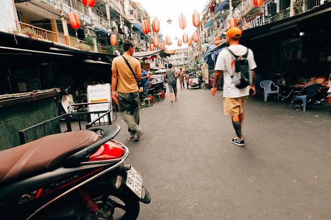 Private and Exclusive Hidden Gems and All Highlights - Walking vs Grab Taxis: Matching Your Comfort Level