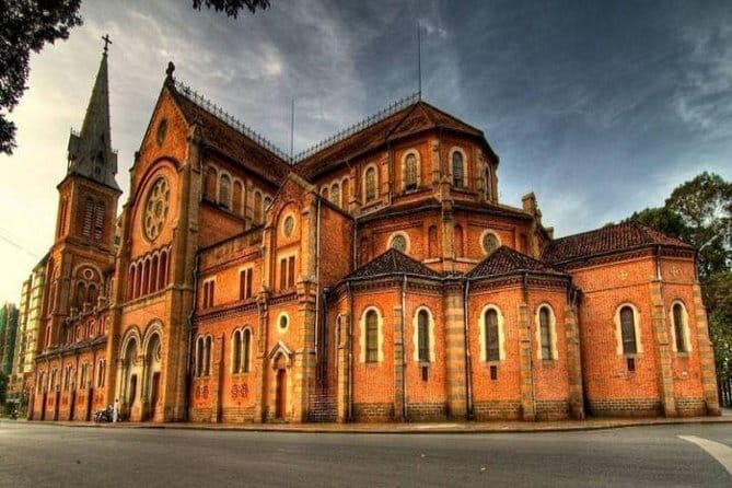 Private China Town Walking Tour in Ho Chi Minh City - Private guide style: why Casey and Ben-type pacing works so well