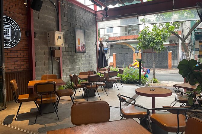 Private Craft Beer and Sightseeing Adventure Tour on Scooter in Ho Chi Minh City - Dien Bien Phu area stop: Bia Sệt frozen beer (the fun, unusual moment)