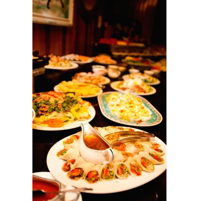 Private Jeep Tour Saigon by Night & Cruise Dinner with Music - Food and drinks: good value, with a reality check