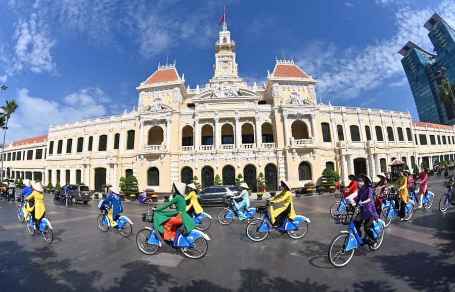 Private Saigon Highlights Tour by Car – Flexible Half Day - War Remnants Museum: artifacts, photos, and a guide who frames the story