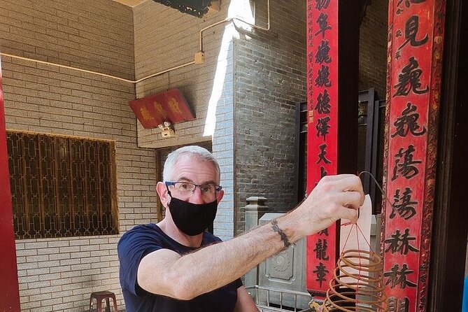 Private Scooter 4-hour Non-touristy Hidden City Tour In Ho Chi Minh - Stop 3: Ba Thiên Hậu Temple in Chinatown