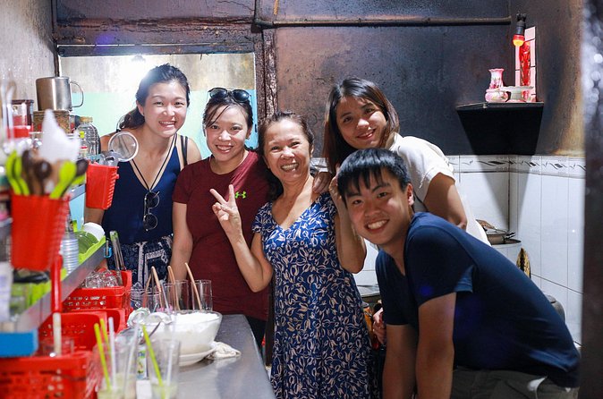 Private Scooter 4-hour Non-touristy Hidden City Tour In Ho Chi Minh - Stop 4: Ho Thị Ký Flower Market and the Nearby Khmer Market