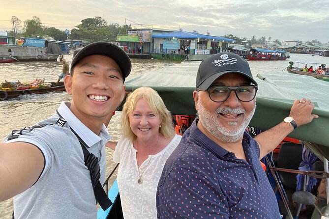 Private Scooter Street Food Tour in Saigon with 11 Tastings - Practical tips before you go