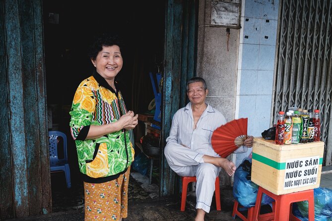 Private Sunset Photography Tour - Travel through history and time - Mong Bridge lanes: older Saigon living inside the city