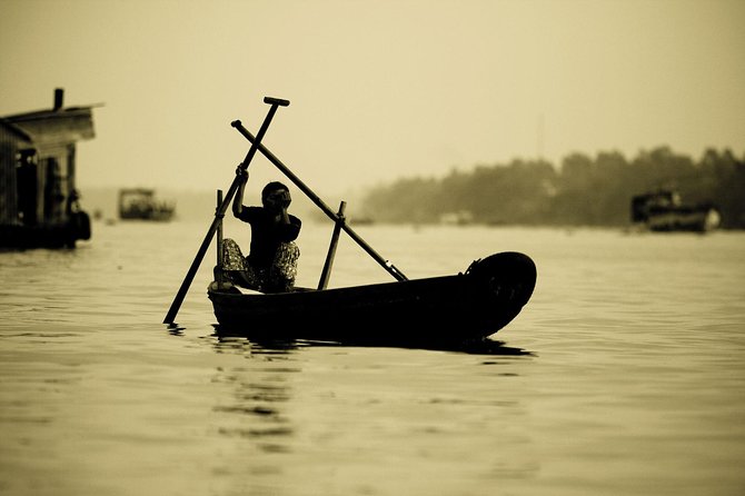 Private Tour Mekong Delta Day Trip from Ho Chi Minh City - Vinh Trang Temple: a meaningful stop before the river fun