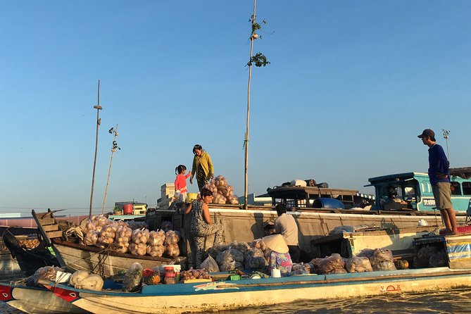 Private tour to Mekong Delta 1 day - Cai Be Floating Market by Boat: Inland vs Floating Daily Life