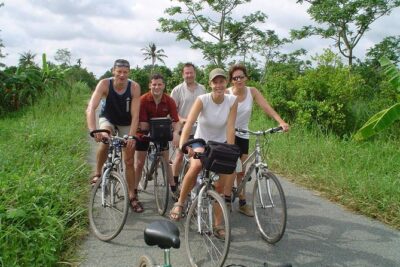 Private tour to Mekong Delta 1 day - Cai Be Spiritual Stop: Cao Dai Temple and Cathedral in Cai Be