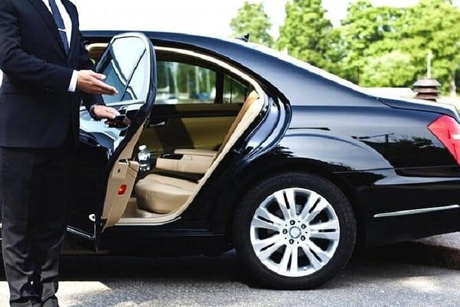 Private Transfer : Ho Chi Minh / HCM Airport To Ho Tram /Vung Tau - The one-way vs return booking detail to double-check