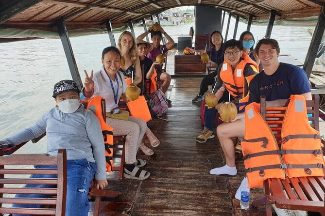 Sai Gon City Tour and Dinner On Cruise Half Day - Notre-Dame of Saigon: French-era scale without the long detour