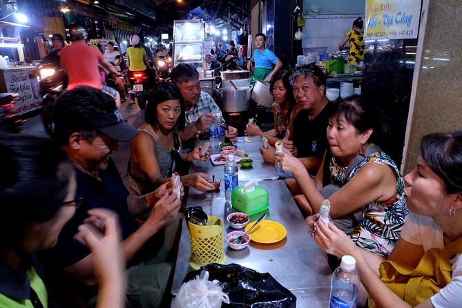 Saigon at Night Walking Street Food Tour - Pace, Weather Gear, and Comfort Tips for the Evening