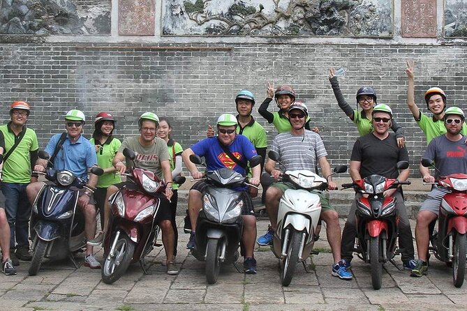 Saigon city tour & Street food - The sights between bites: fashion street, daily life, and a respectful look at hardship