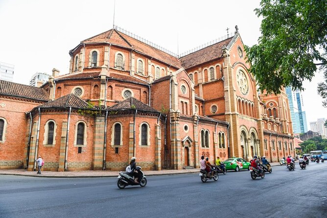 Saigon Day Tour from Saigon cruise harbor - Central Post Office and Notre Dame: French-era landmarks with quick stops