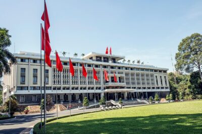 Saigon Day Tour from Saigon cruise harbor - Independence Palace: Reunification history on a clock