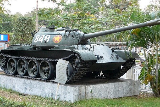 Saigon Highlights Full Day Tour - The morning start: District 1 orientation time
