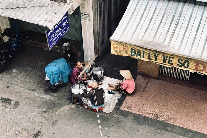 Saigon Local Sightseeing Free Walking Tour - Getting oriented fast: 3 hours on foot, not a checklist