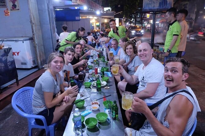 Saigon Local Sightseeing Free Walking Tour - What to expect from Nana’s guiding style