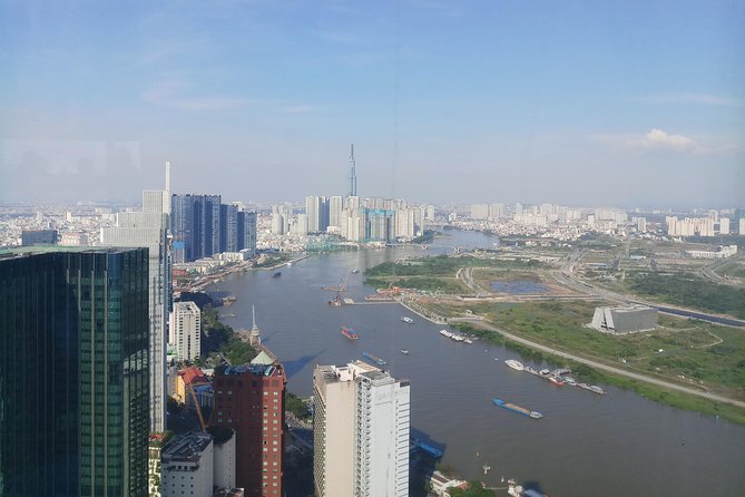 SAIGON SHORE EXCURSION: Special Saigon City Tour Full Day - From Phu My Port Gate to Saigon: the morning rhythm