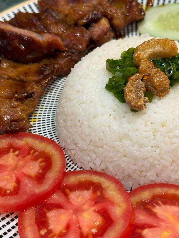 Secret walking Food Tour Ho Chi Minh City - Getting Your Bearings at Ben Nghe Street Food Market