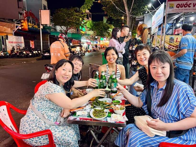Street Food Walking Tour with a Cooking Instructor - What you might eat in this Dist 4 loop