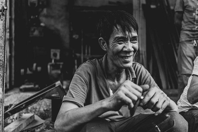 Sundown in the Colony Photo Tour - Stop 2: Ho Thi Ky Flower Market Glow and Street Food Energy
