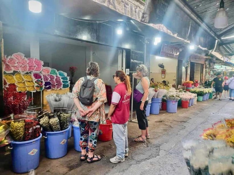 Top Saigon Unique Street Food On Scooter w/ Locals - Nguyen Thien Thuat Apartment Area: Street Snacks That Feel Ordinary in a Good Way