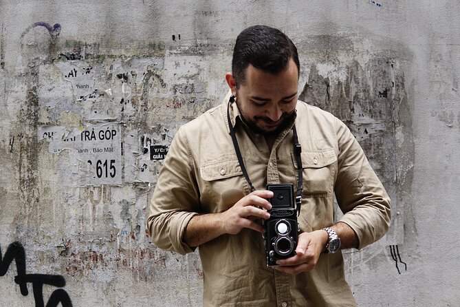 Using Medium Format film camera to discover Saigon - How a medium-format TLR changes how you see Saigon