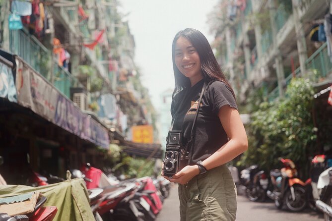 Using Medium Format film camera to discover Saigon - That hidden older apartment stop and why it’s worth your time