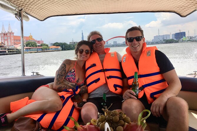 VIP Tour in Saigon: New Year’s Eve Fireworks 2027 by SpeedBoat - Food, Drink, and the Social Rhythm of a River Cruise