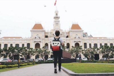 ️ Ho Chi Minh City Instagram Tour: Hidden Gems (Private & All-Inclusive) - Central Post Office: colonial details that look great up close