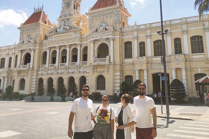 ️ Ho Chi Minh City Instagram Tour: Hidden Gems (Private & All-Inclusive) - Ho Chi Minh City Square and the city hall exterior